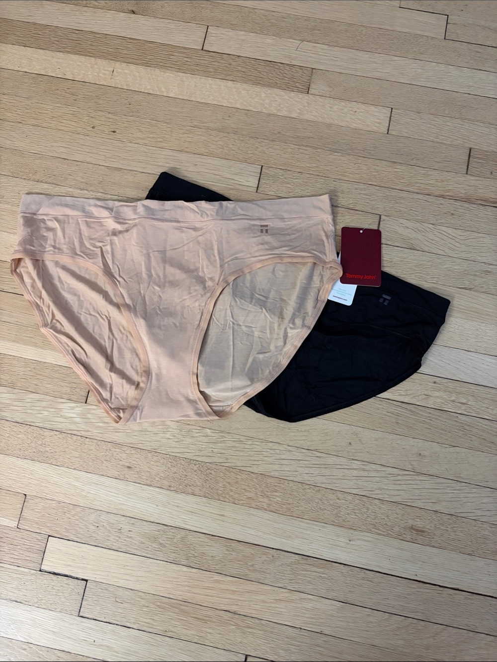 NWT 2 pair Tommy John Women's Bikini Panties in Nude and Black